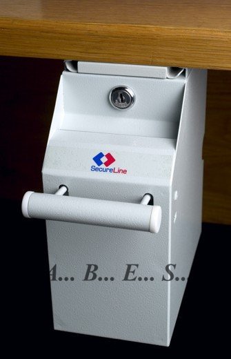 Counter Safe CU-350 do bezpiecznego przechowywania banknot�w pod blatem.