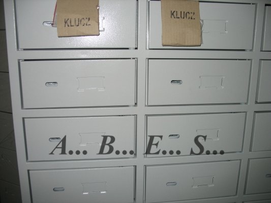 Depozytor 33 skrytkowy